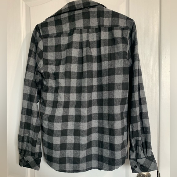 Grey and Black flannel sweater - Picture 3 of 3